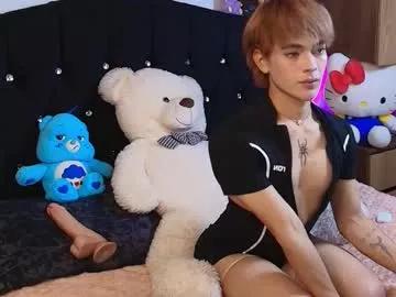 sweettfoxx from Chaturbate