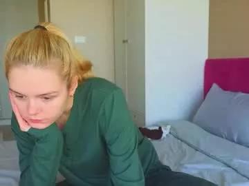 Watch Chaturbate's Tenderlovesss tenderlovesss from Chaturbate