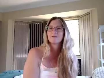 total_aussie_milfs from Chaturbate