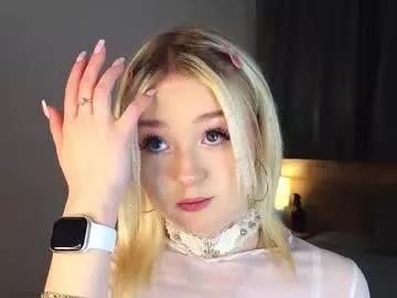 Join 18 years old twinklefluff from Chaturbate twinklefluff from Chaturbate