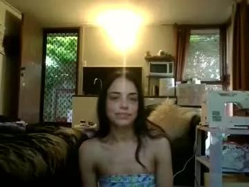 valvettgreen from Chaturbate