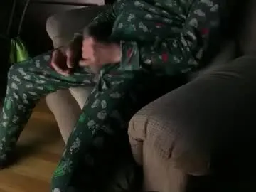 wandedger — good clouds w/porn on 75in. Tv makes #edging on sexcams fun!