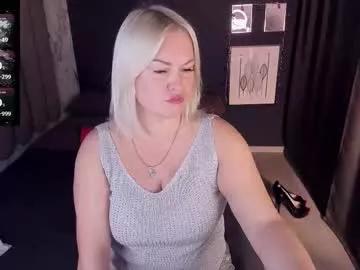 Watch Yolanda_kiss, she wants to masturbate for you yolanda_kiss from Chaturbate