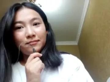 yuonneaquilar from Chaturbate
