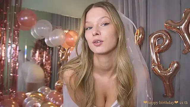 _Katie_Dierse — suck my little nipples