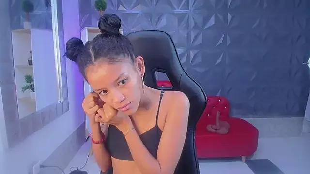 adisson_petite1 from StripChat