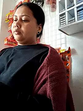 Alessandraa- from StripChat