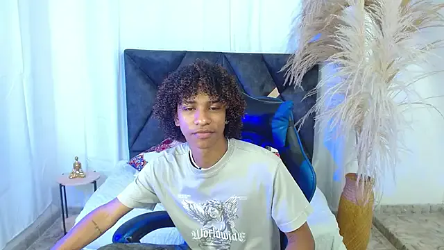 angelll18_ — Cumshow Public