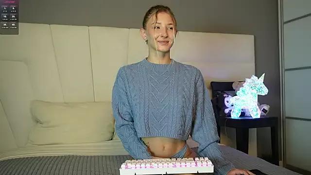 Sweet Annief0x wants you to fuck their body now annief0x from StripChat