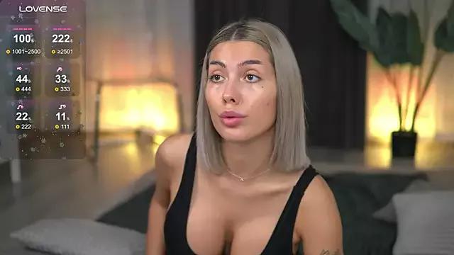 AudreyZanne from StripChat