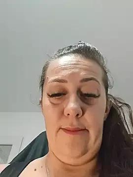 AvaDivaMilf from StripChat