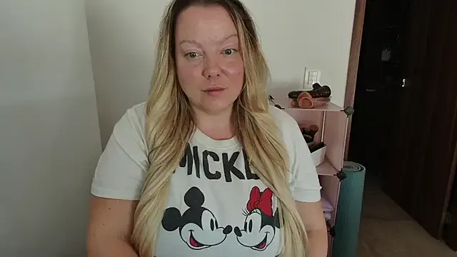 Beauty4AGent — Take off Tshirt