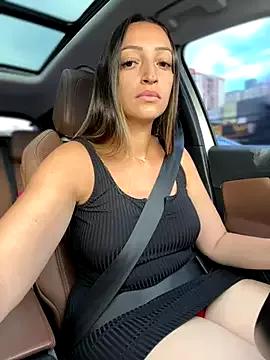 BelleLouiseVp from StripChat