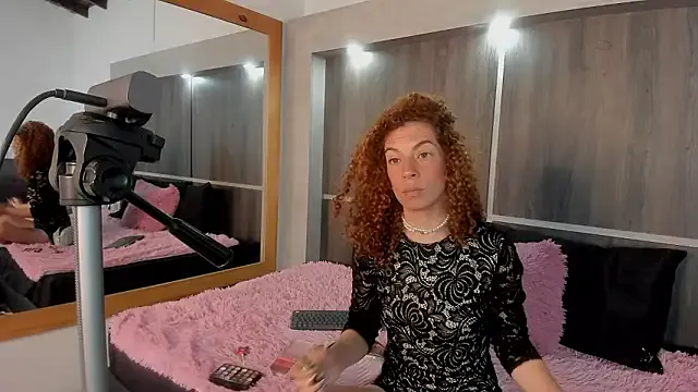 Brynaa — SHOW YOUR ASS