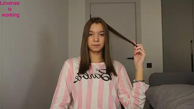 Discover BrynnHolverson, she wants to masturbate for you BrynnHolverson from StripChat