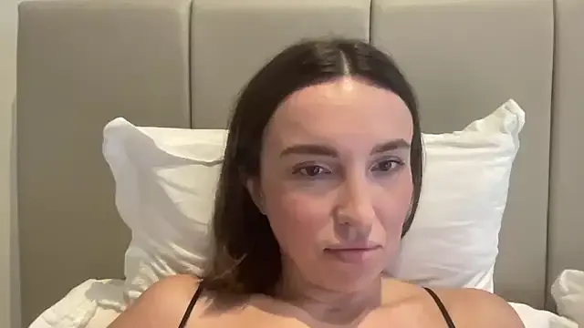 CArivora — Freechat on StripChat