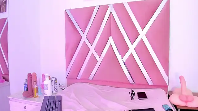 cataleyabianchi — oil on my tits