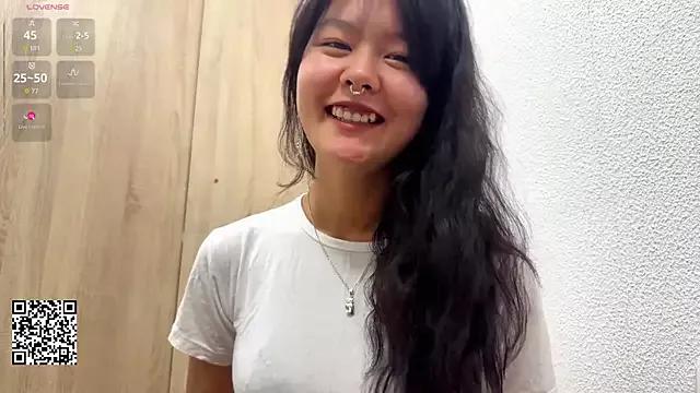 CucDierolf from StripChat