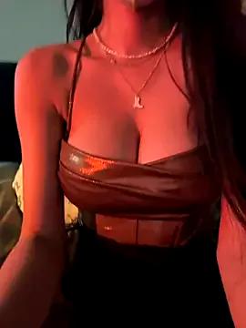 Cute_crystal from StripChat