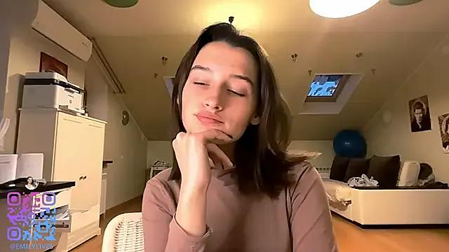 DarlineBrustera from StripChat