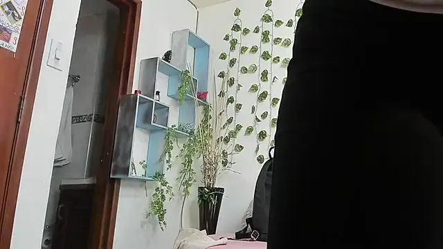 DestinyHills — Fingering Pussy