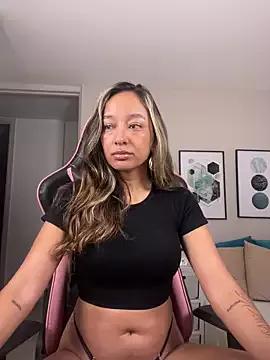 DianaHopson from StripChat