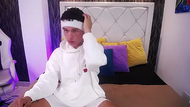 Dominik_Souza — show feet