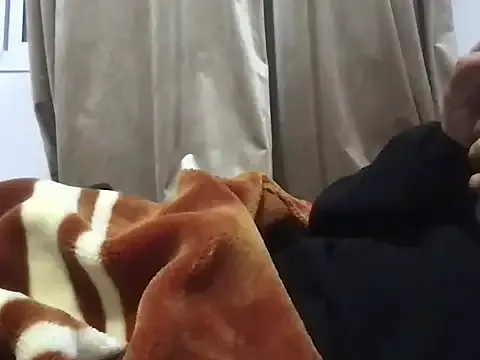 doratrans — show dick/ass