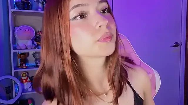 EmilyMiller_ from StripChat