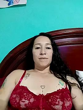 emilypoppy3 from StripChat