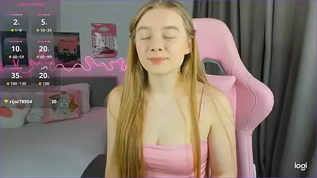 StripChat EvaRaee is Freechat EvaRaee — My first goal ! Eye contact ^_^