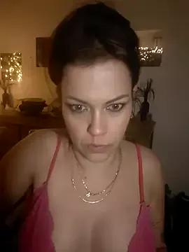 Foxy-Milfy from StripChat