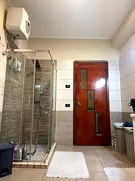 Gionnytav from StripChat