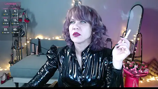 Goddess_Orsa — stand and show the body