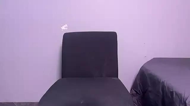 Gold_digger____ from StripChat