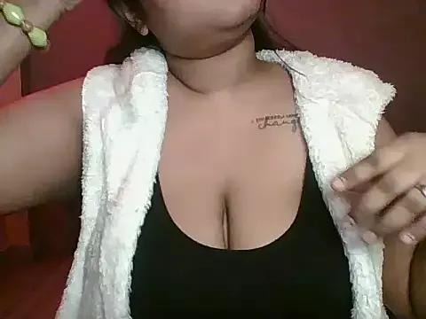 Gummy_girl from StripChat