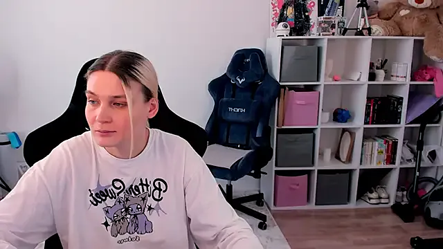 StripChat hotblonds is Freechat hotblonds — for mini trip