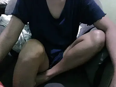 HotLadyPinay32 — help me pls to  have own cumputer