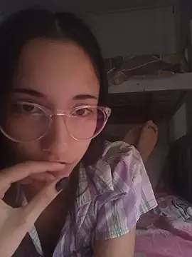 isaaabelaaa — a finger in ass