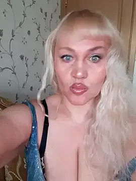 IsabellaBoni — Spank ass25 and fingers