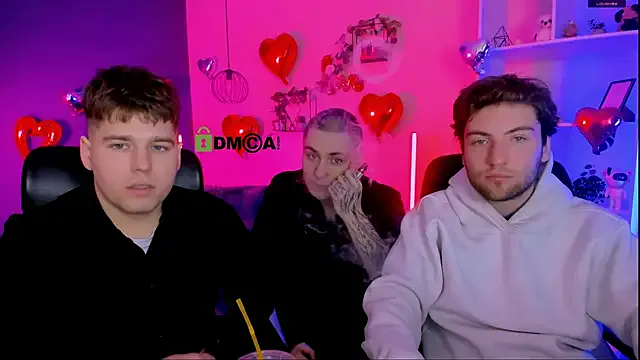 joseph_bear_ — show ass in doggy style