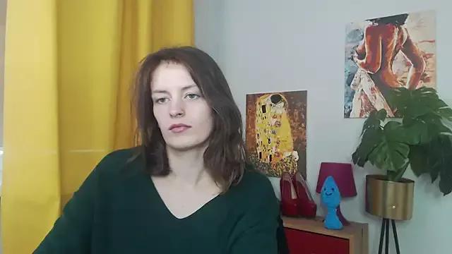 juicyNadine from StripChat