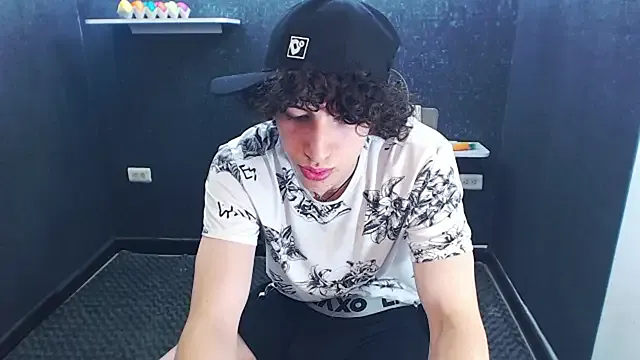 Kerverr_ — Freechat on StripChat