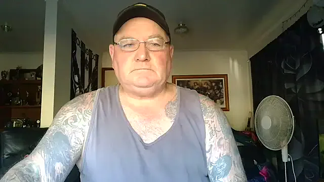 KINKYBLUEYES69 — NAKED