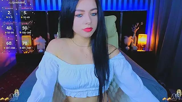 KitnissKiss from StripChat