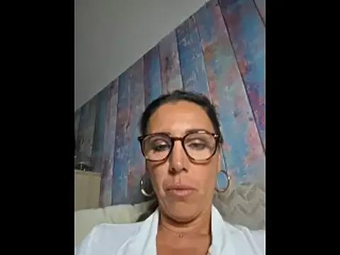 Discover Klamsine, they want to masturbate for you Klamsine from StripChat