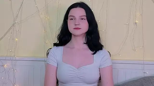 LatinaHuguenin from StripChat