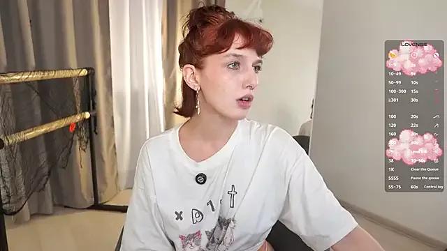 Naked LeelooYolo wants you to fuck her body now LeelooYolo from StripChat