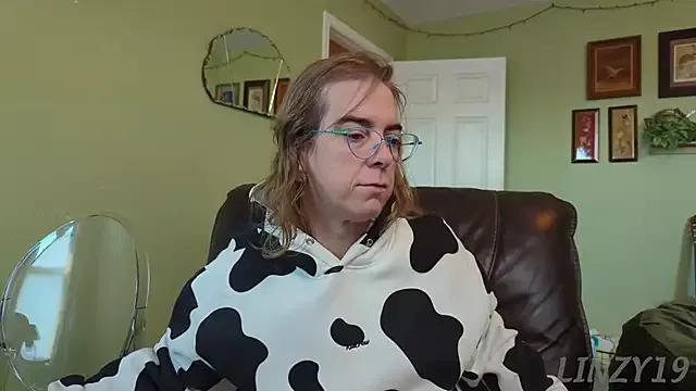 Amazing Linzy_19 wants you to fuck zir body now Linzy_19 from StripChat