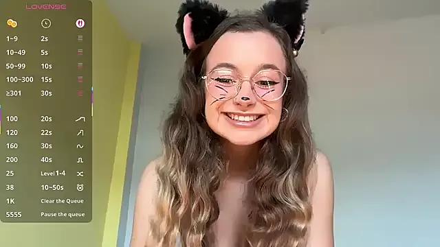 Join Lolatheangel, she wants to masturbate for you lolatheangel from StripChat